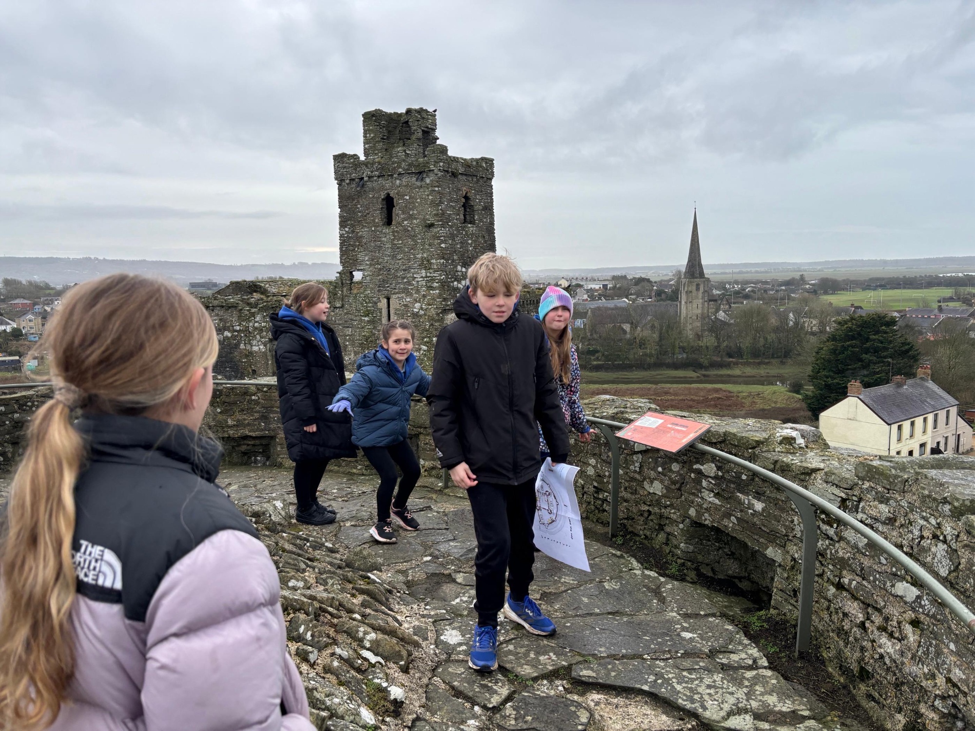 kidwelly castle 2.jpg